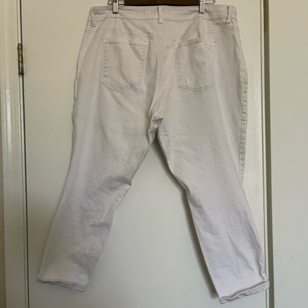 White skinny jeans